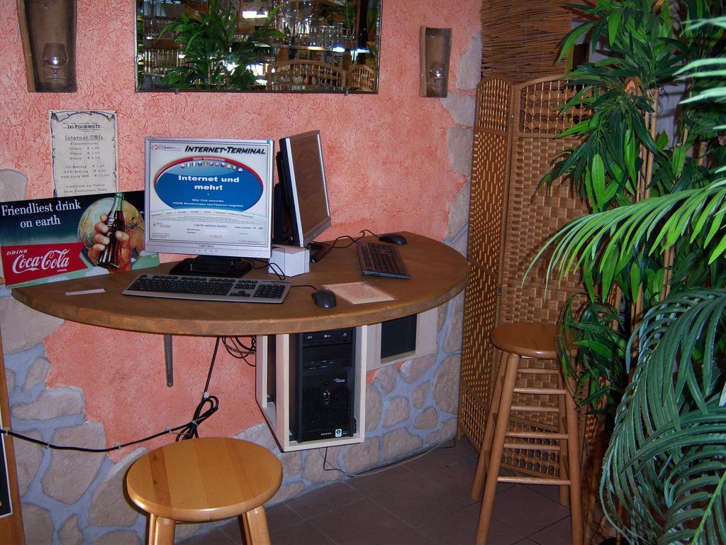 Pension Ins Fischernetz - Hanser Hotell Meersburg Exteriör bild