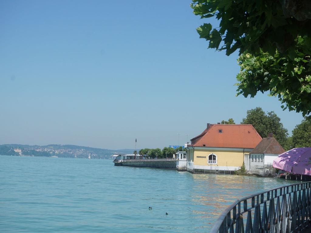 Pension Ins Fischernetz - Hanser Hotell Meersburg Exteriör bild